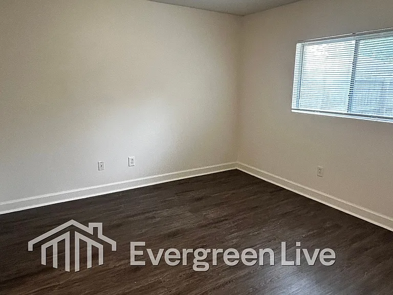 44 Callan Ct — Photo 16