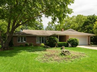 1728 Columbine Dr, Schaumburg, IL 60173