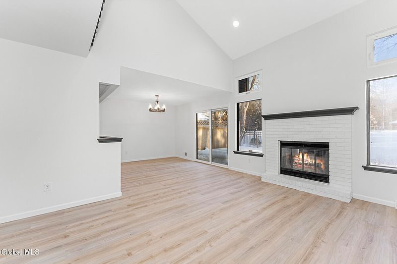 5th image of 36 Eton Drive