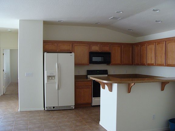 4th image of 609 S Amante Dr