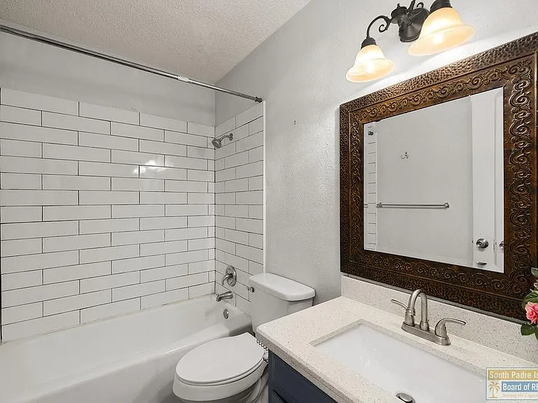 301 Madison St — Photo 9