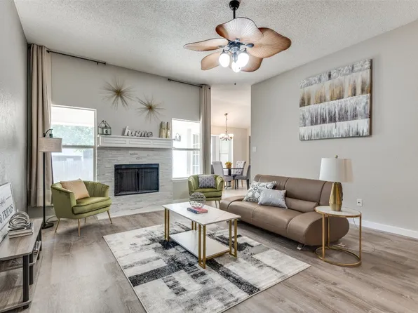 1213 Hidden Glade Dr, Mansfield, TX 76063