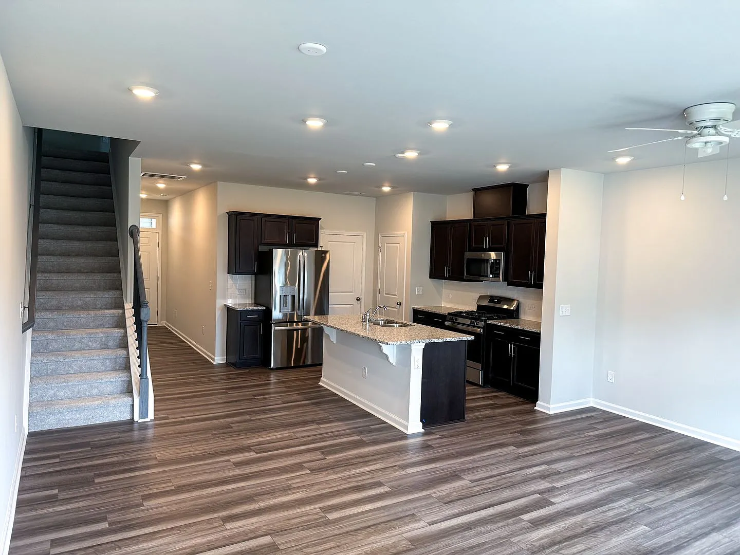 Brand new 3-bedroom / 2.5-Bath in the highly sought after Franklin Townes community in Downtown S... — Photo 3