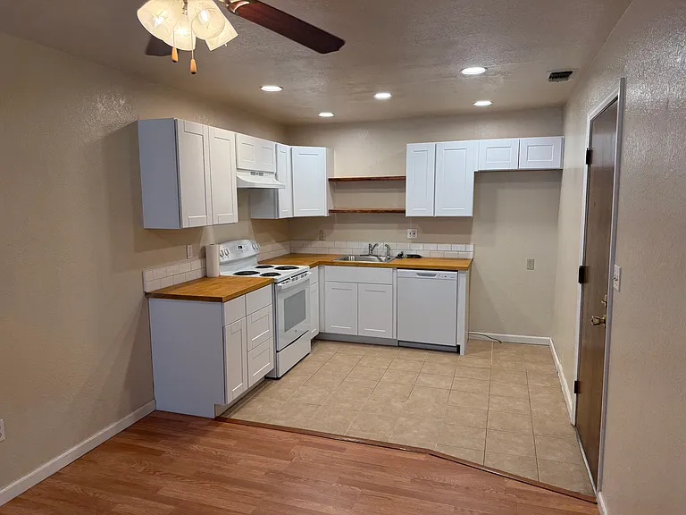 6893 Folsom Oaks Ct — Photo 6