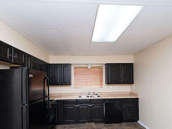 3rd image of 569 S Montgomery St W #1