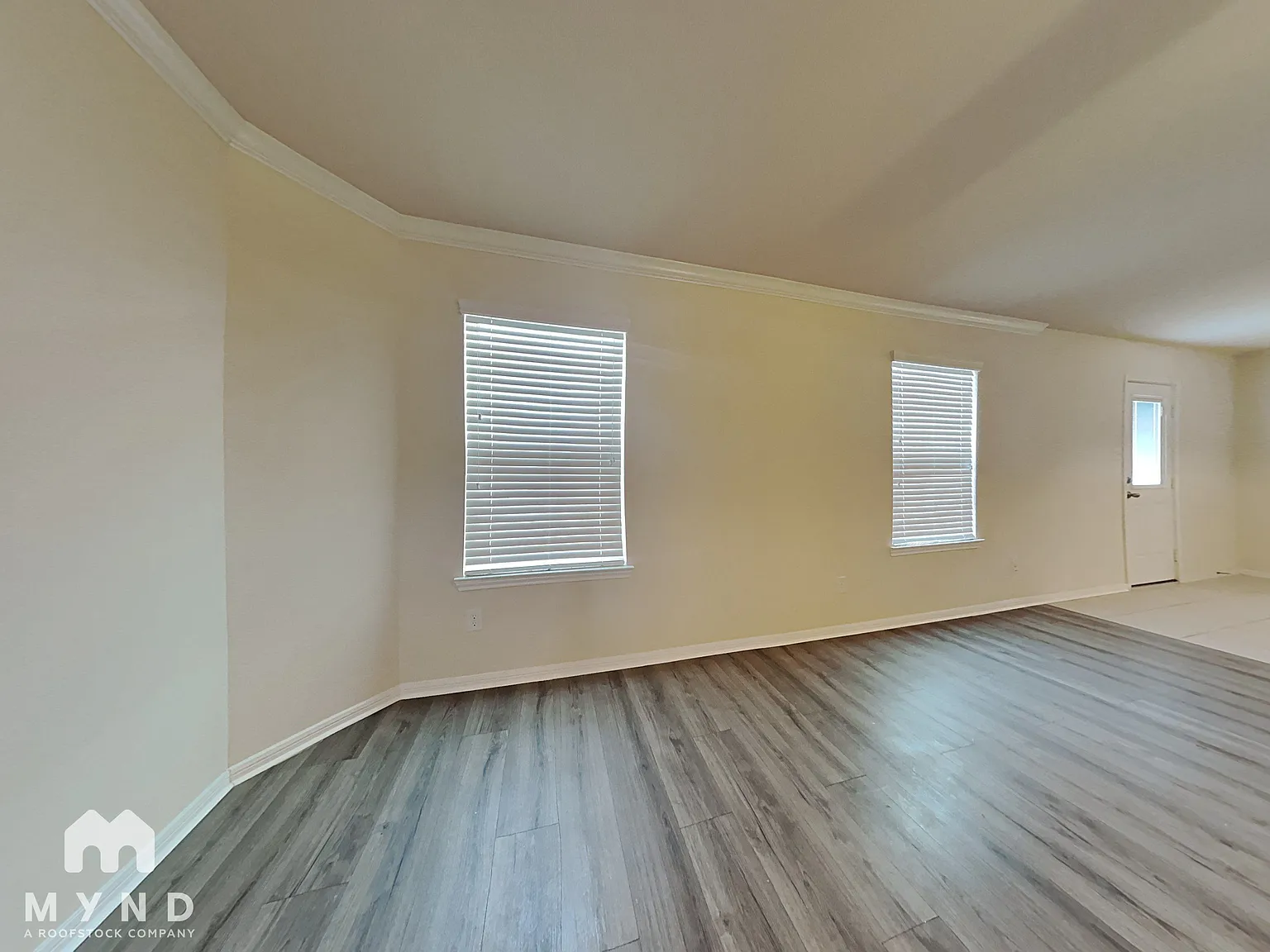 4 bed, 2.5 bath, 2222 sqft, $2,235 — Photo 4
