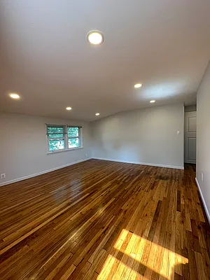 Rented by Peter Ashe | media 17