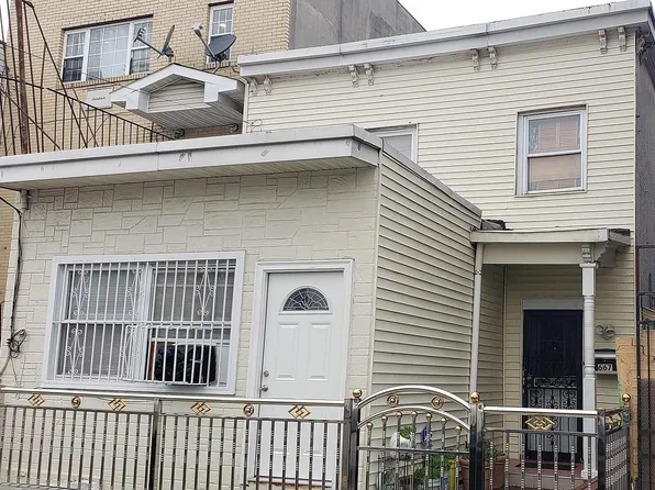 667 Glenmore Ave, Brooklyn, NY 11207