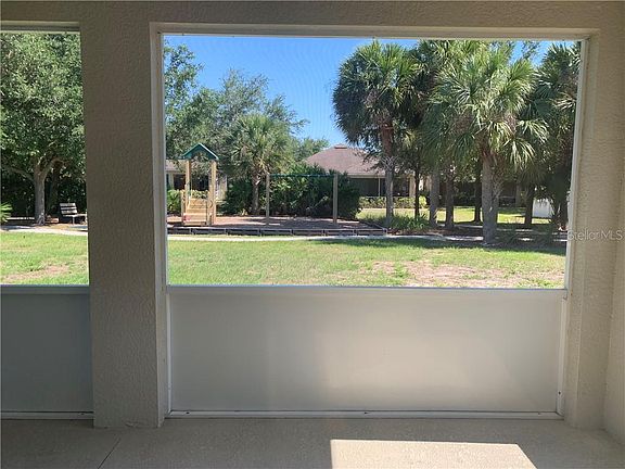 5th image of 27007 Creekbridge Dr