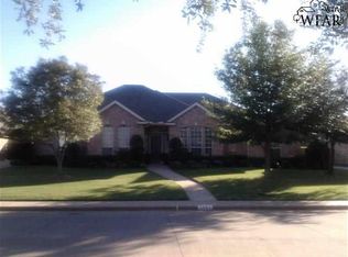 1504 Tanglewood Dr, Wichita Falls, TX 76309