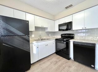 4050 78th Ave N APT 5, Pinellas Park, FL 33781