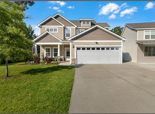 225 Admiral Ct, Sneads Ferry, NC 28460