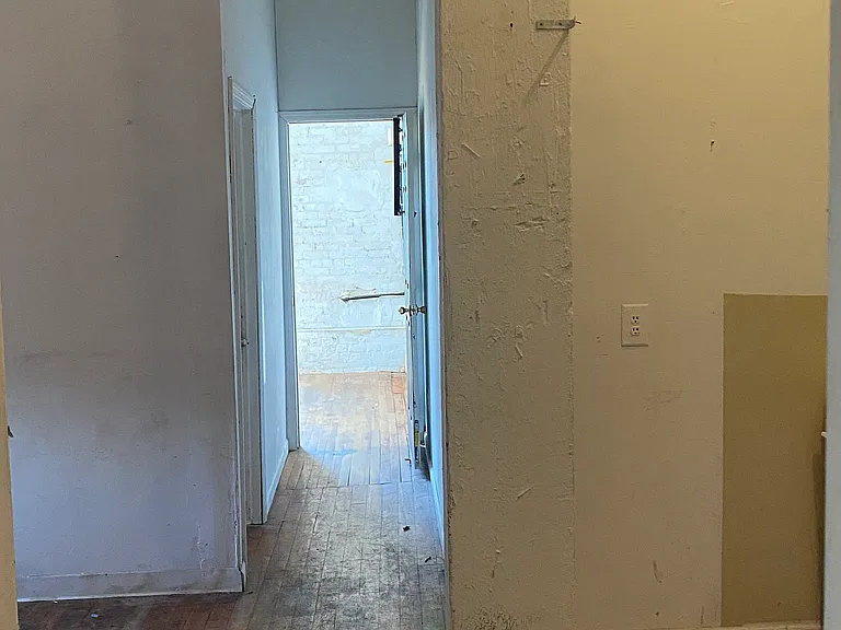 175 Stockholm St #305 — Photo 13