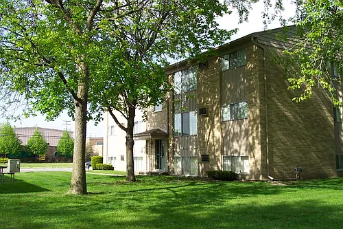488 E Elmwood Ave #304 Photo 1