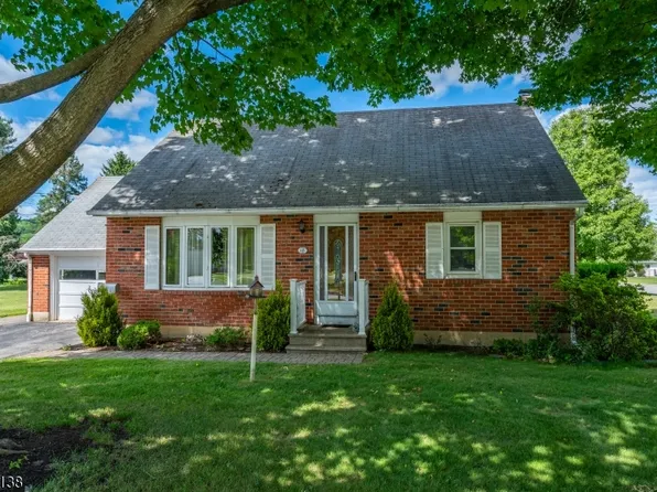 18 Midland Ave, Washington Twp., NJ 07882