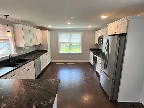 112 E Main St, Felton, DE 19943