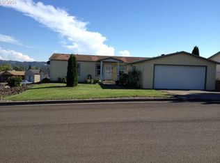 290 Monte Dr, Roseburg, OR 97471