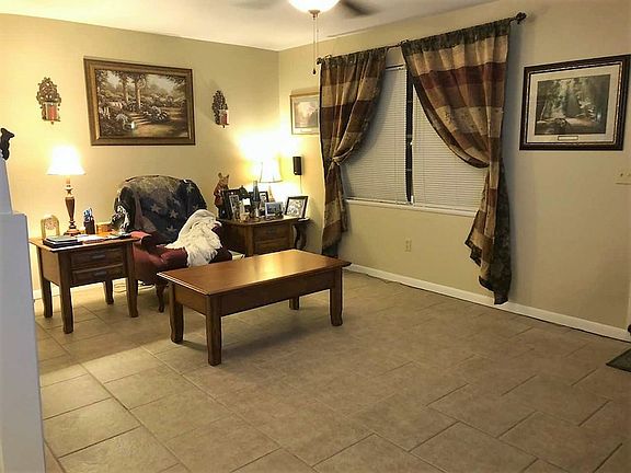 2nd image of 103 Summerset Dr