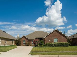 1720 Grey Willow Ln, Arlington, TX 76002