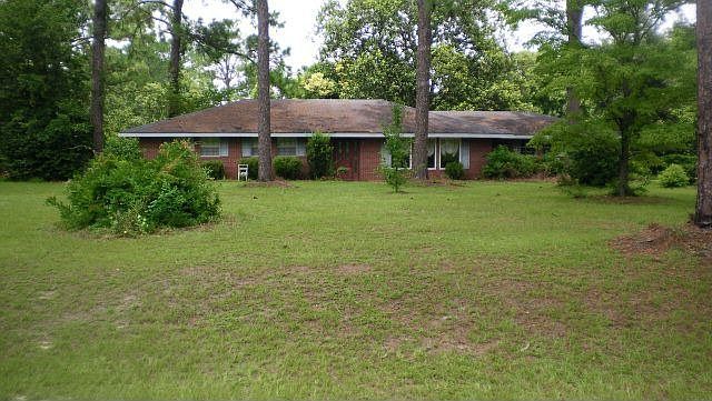 2nd image of 204 Lakeshore Dr