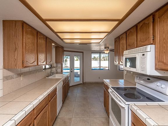 5th image of 3129 Moccasin Dr