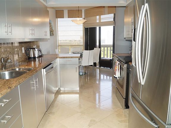 4th image of 2000 Island Blvd APT 1610