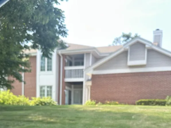 8947 Woodbridge AVENUE #8947, Greendale, WI 53129