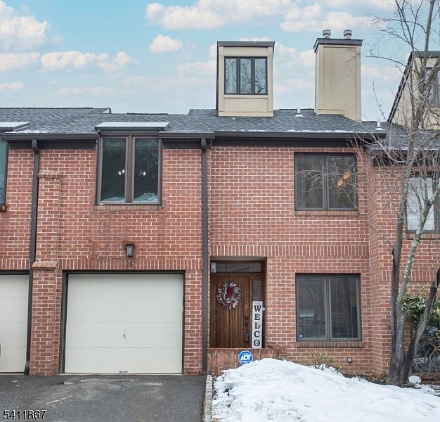 1st image of 15 Stepping Ridge