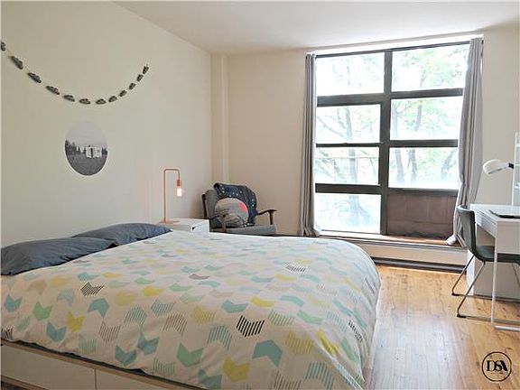 4th image of 643 E 9th St APT 3A