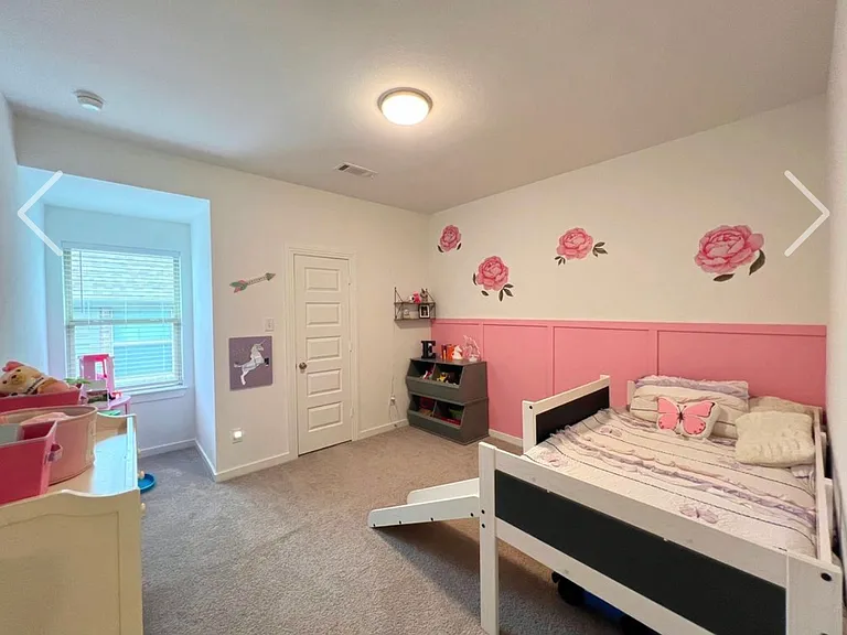 2410 Doncaster Dr — Photo 11