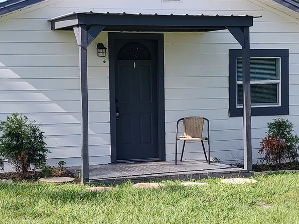 219 W Ocala St, Umatilla, FL 32784
