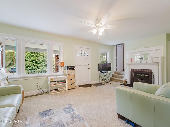 4th image of 541 University Ave