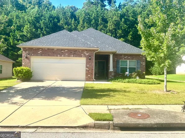 864 Crescent Ln, Griffin, GA 30224