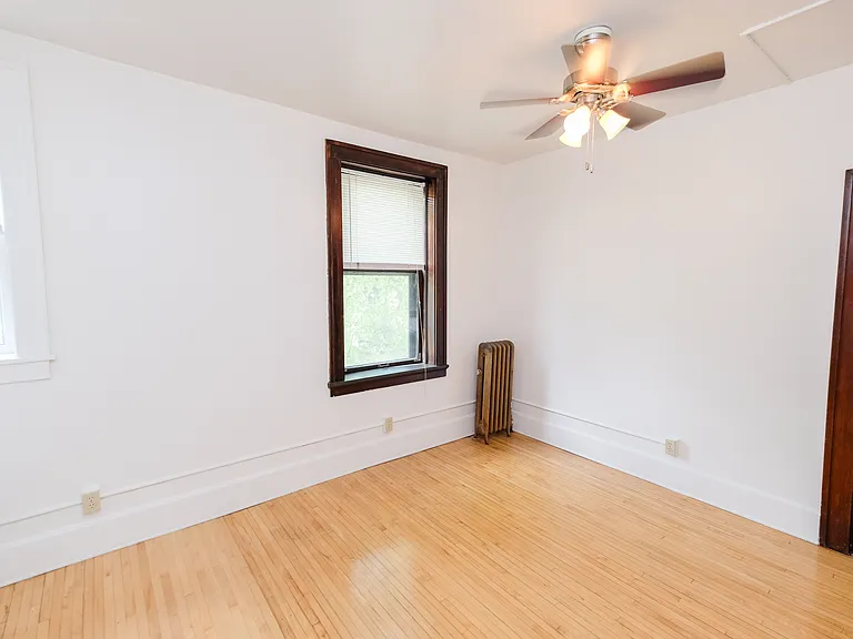 Dayton Apartments — Photo 33