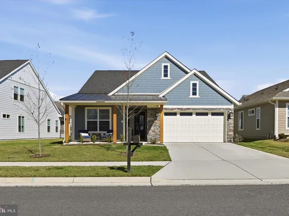 123 Cowbird St, Lake Frederick, VA 22630