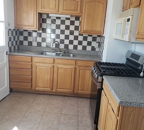 2nd image of 51 Montfort Dr