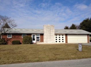 233 School Rd, Womelsdorf, PA 19567