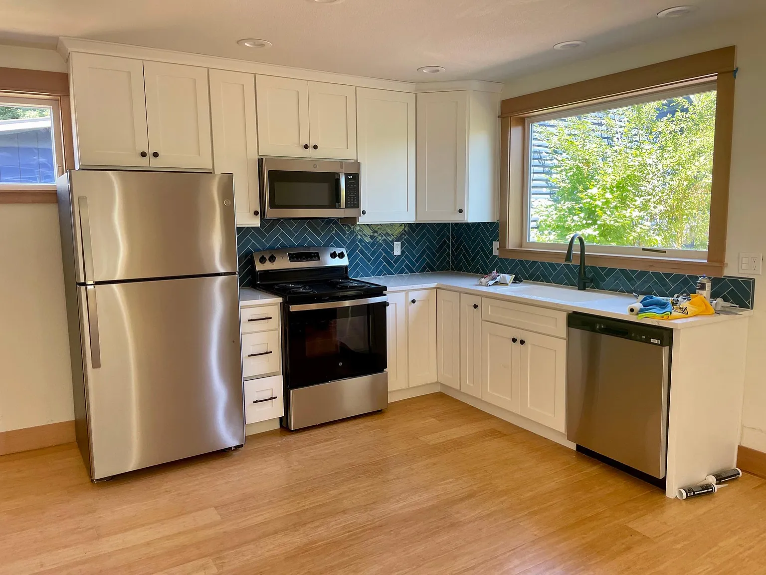 2 bed, 800 sqft, $2,000 — Photo 4