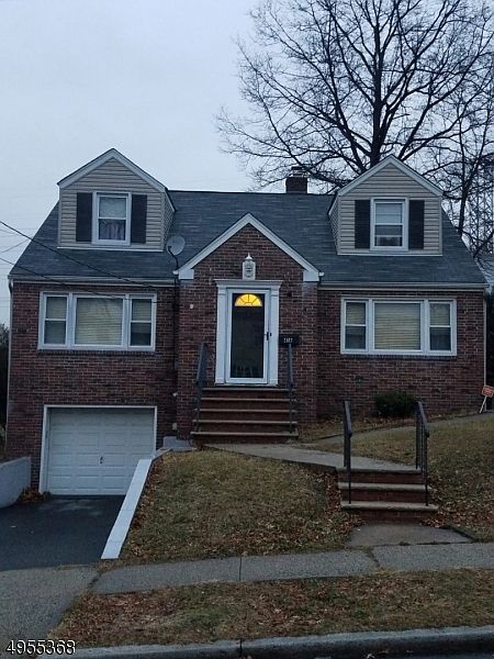 1st image of 416-418 GREYLOCK PKY
