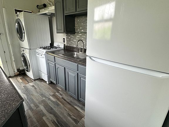3rd image of 1449 Granada Pl