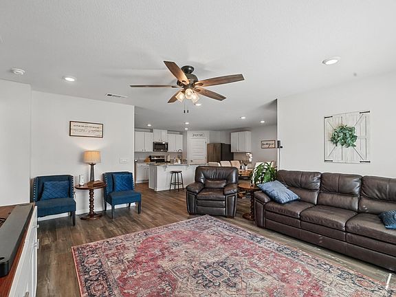 2nd image of 7684 Gumbo Ave