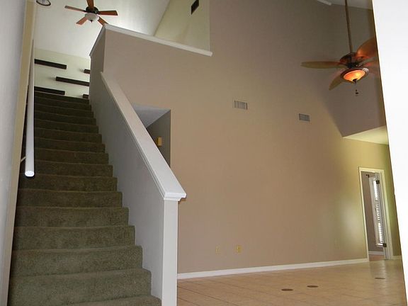 4th image of 307 Heatheroak Ave #0