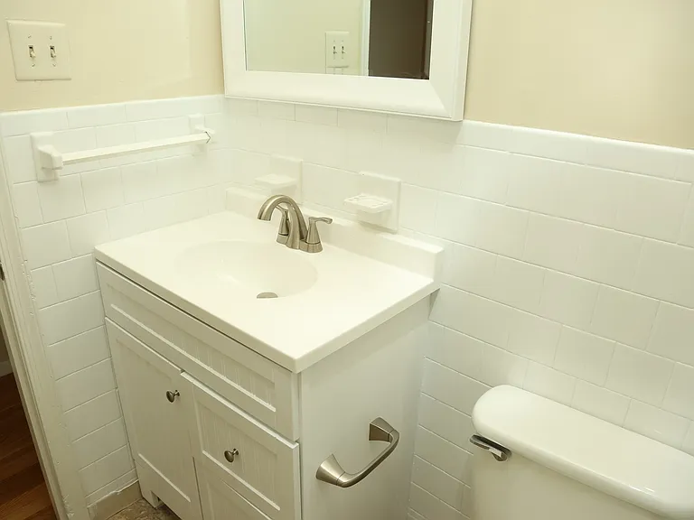 Hessian Hills Apts — Photo 17