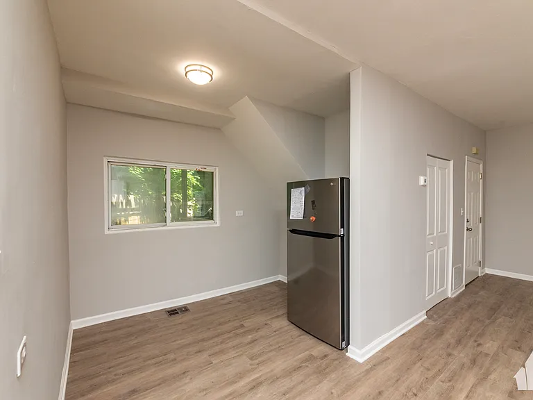1022 W Fry St #CH1 — Photo 5