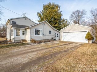 219 N Macomb St, Manchester, MI