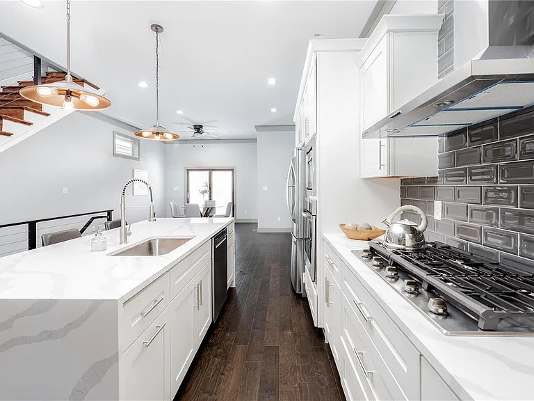 4319 Hunt Ave — Photo 12