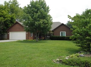 2020 Cherokee Dr, Maryville, TN 37801