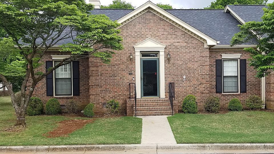 230 Inverness Dr SW, Hsv, AL