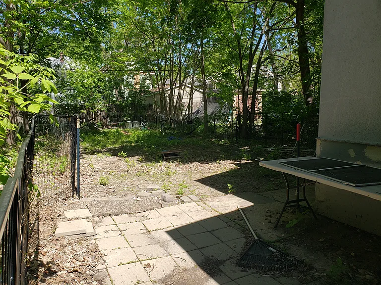 816 E Johnson St — Photo 16