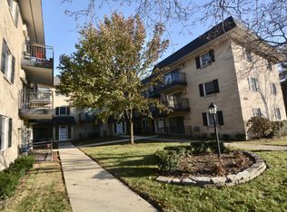 1045 N Harlem Ave #2CN, Oak Park, IL 60302